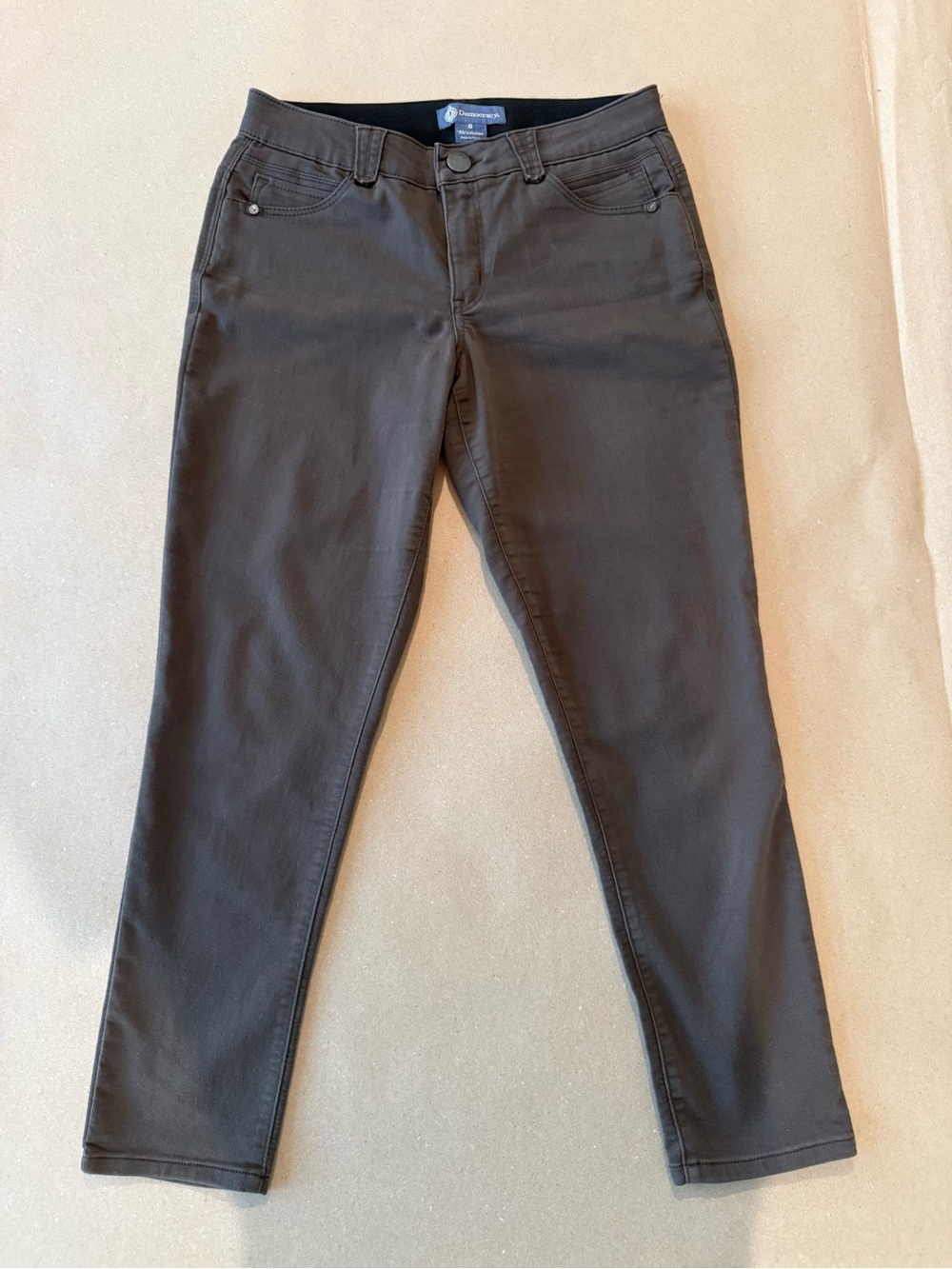Democracy — “Ab” Solution Chocolate Brown Ankle Pants — Size 8